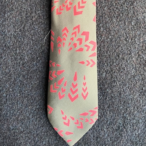Giorgio Armani Neck Tie - Picture 2 of 5